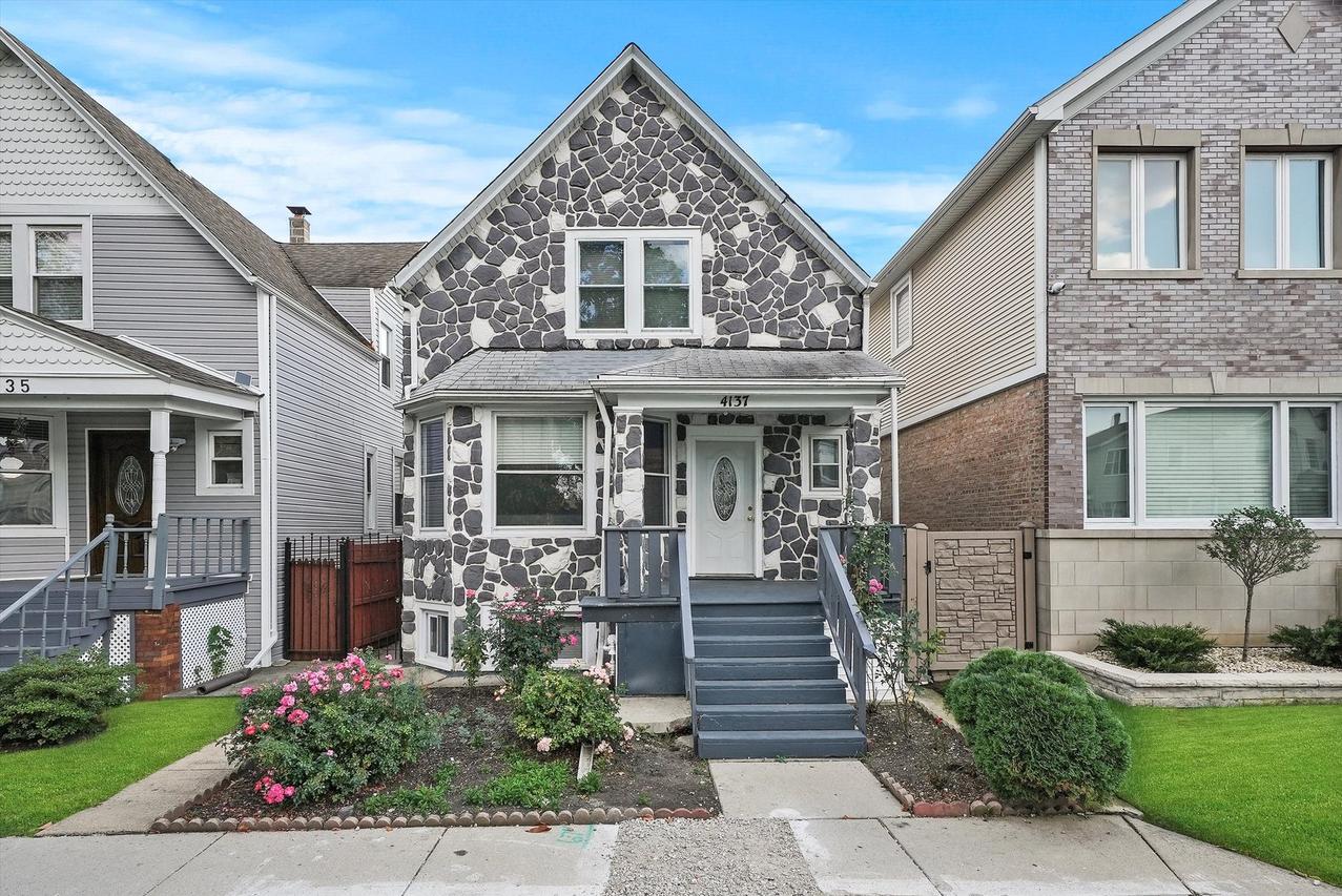 4137 W Henderson St., Chicago, IL 60641