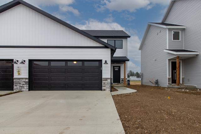 403 Jenny Ln., Heyworth, IL 61745