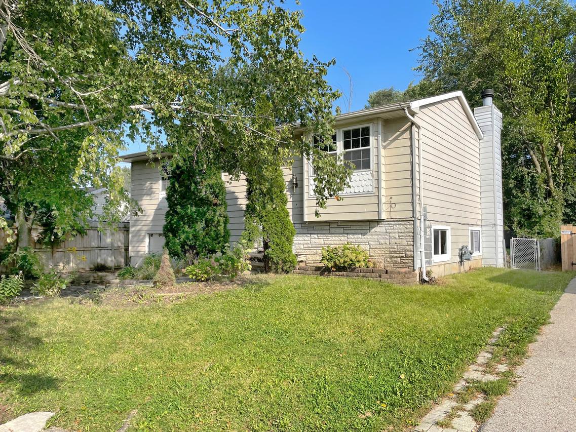 1019 E Liberty St., Wauconda, IL 60084