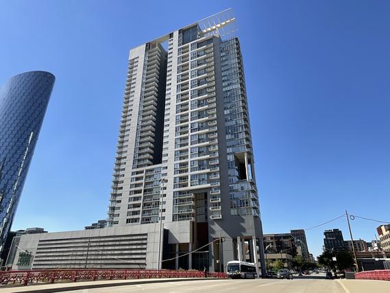 737 W Washington Blvd. #2504, Chicago, IL 60661
