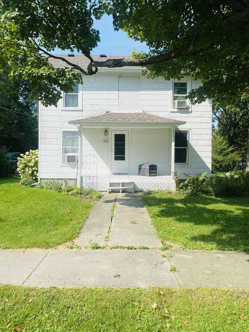 205 N Nokomis St., Shabbona, IL 60550