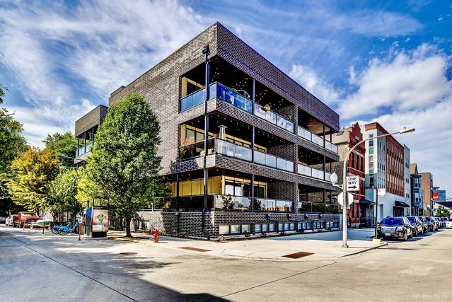 2324 N Winchester Ave. #101, Chicago, IL 60647