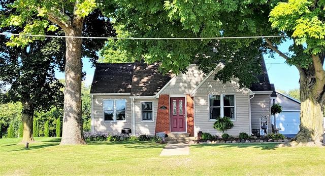 582 Palmyra Rd., Dixon, IL 61021