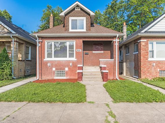 8918 S Elizabeth St., Chicago, IL 60620