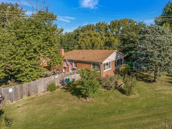 16200 Fieldcrest Dr., Oak Forest, IL 60452