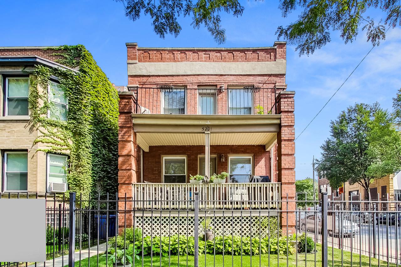 5201 N Winthrop Ave., Chicago, IL 60640
