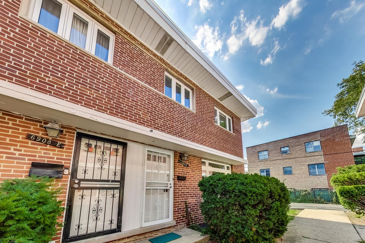 6908 N Ridge Blvd. #F, Chicago, IL 60645