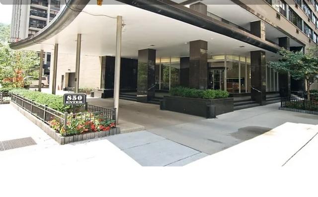 850 N Dewitt Pl. #5E, Chicago, IL 60611