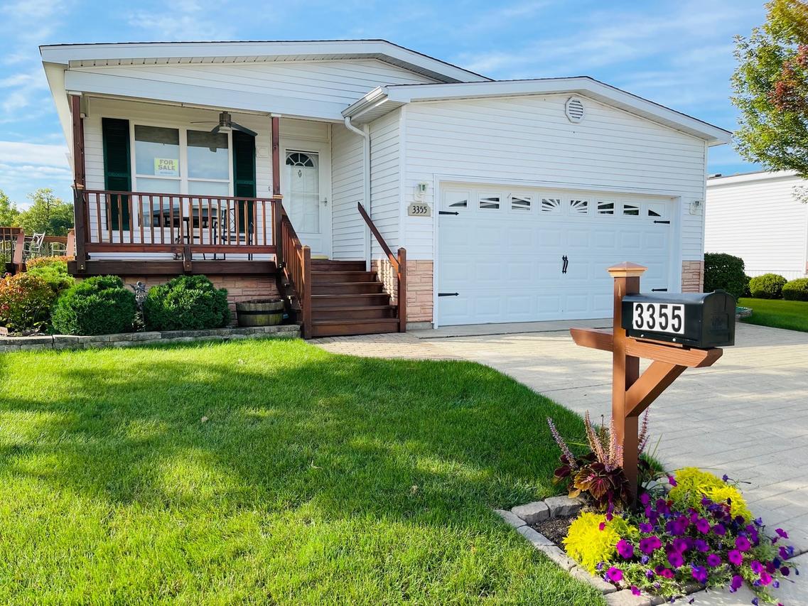 3355 Evergreen Ln., Park City, IL 60085