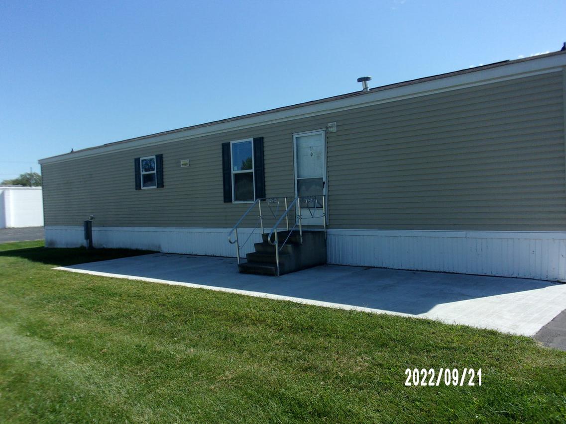 41 Cedar Ct., Watseka, IL 60970