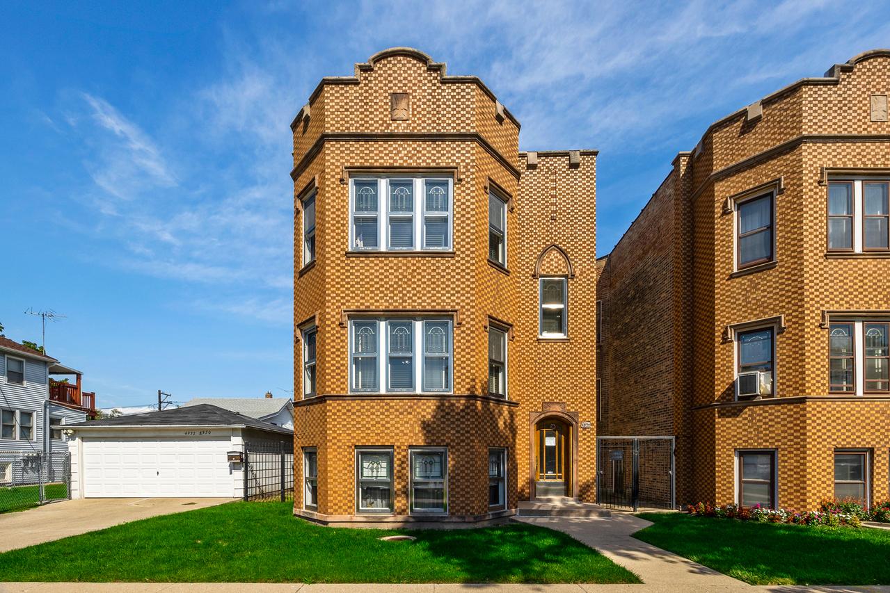 4928 W Altgeld St., Chicago, IL 60639