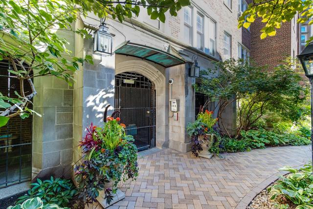 6334 N Sheridan Rd. #6C, Chicago, IL 60660