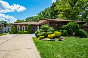 9904 Menard Ave., Oak Lawn, IL 60453