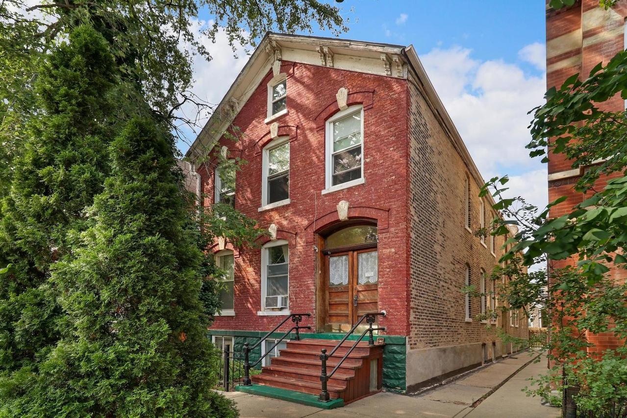 1430 W Superior St., Chicago, IL 60642