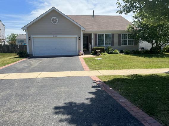 608 Country Brook Ln., Harvard, IL 60033
