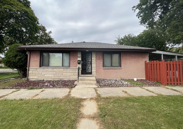 1939 S 7th Ave., Maywood, IL 60153