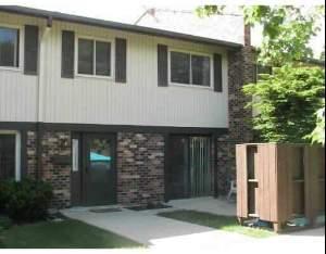 7309 Winthrop Way #6, Downers Grove, IL 60516