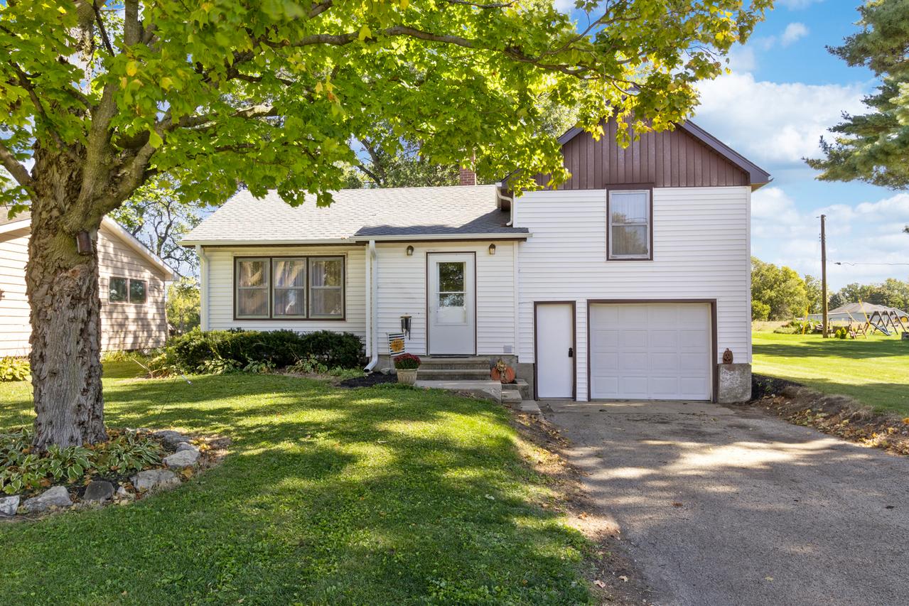 414 S Maple Ave., Polo, IL 61064