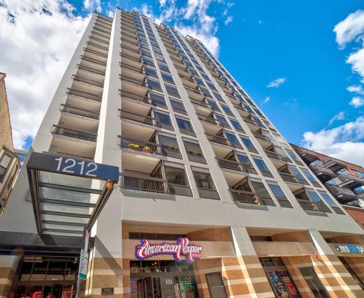1212 N Wells St. #301, Chicago, IL 60610