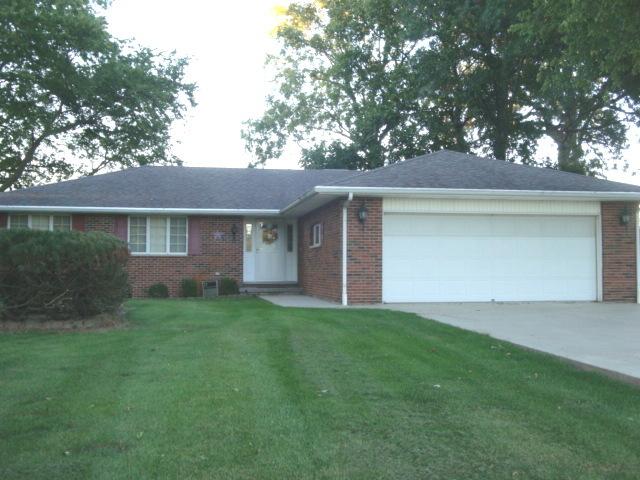 318 S Hislop Dr., Cissna Park, IL 60924