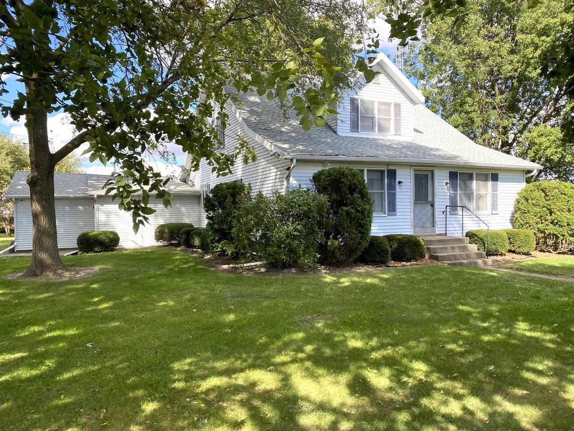 2060 E 2650 N Rd., Martinton, IL 60951