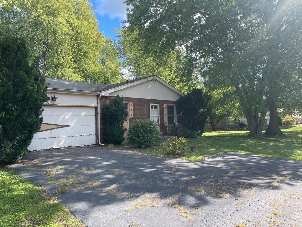 5410 Oak Park Rd., Oakwood Hills, IL 60013