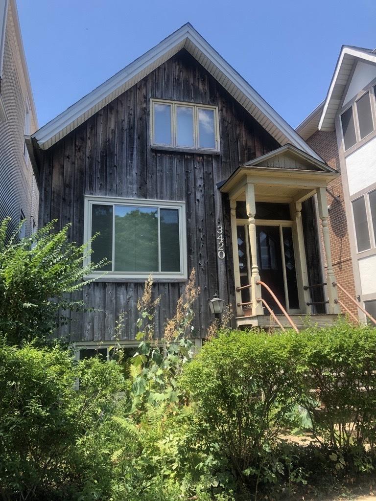 3420 N Seminary Ave., Chicago, IL 60657