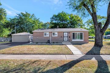 2758 Oxford Dr., Markham, IL 60428