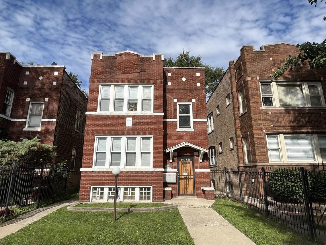 8124 S Manistee Ave., Chicago, IL 60617