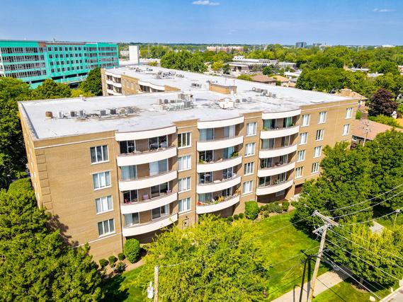 7201 N Lincoln Ave. #516, Lincolnwood, IL 60712