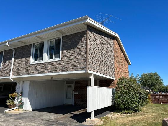 16 Cour Masson, Palos Hills, IL 60465