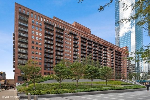 165 N Canal St. #909, Chicago, IL 60606