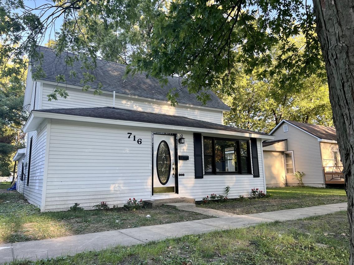 716 N Piatt St., Bement, IL 61813