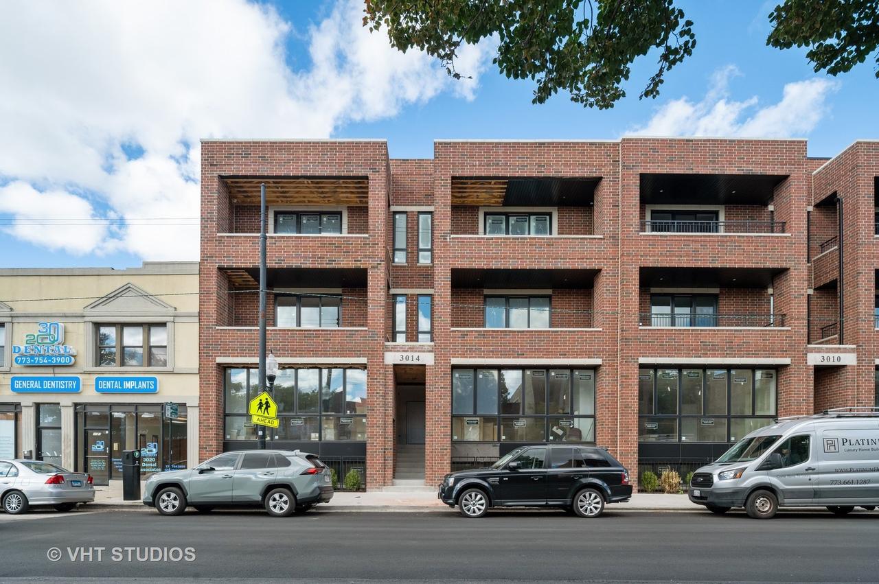 3014 W Montrose Ave. #2E, Chicago, IL 60618