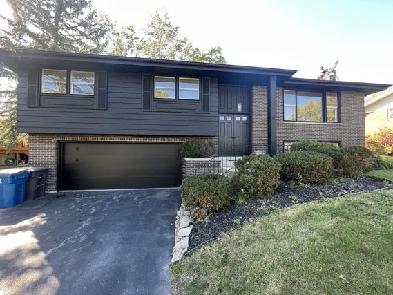12948 S Oak Park Ave., Palos Heights, IL 60463