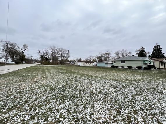 15201 Lincoln Ave., Harvey, IL 60426