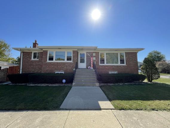 9001 Major Ave., Oak Lawn, IL 60453