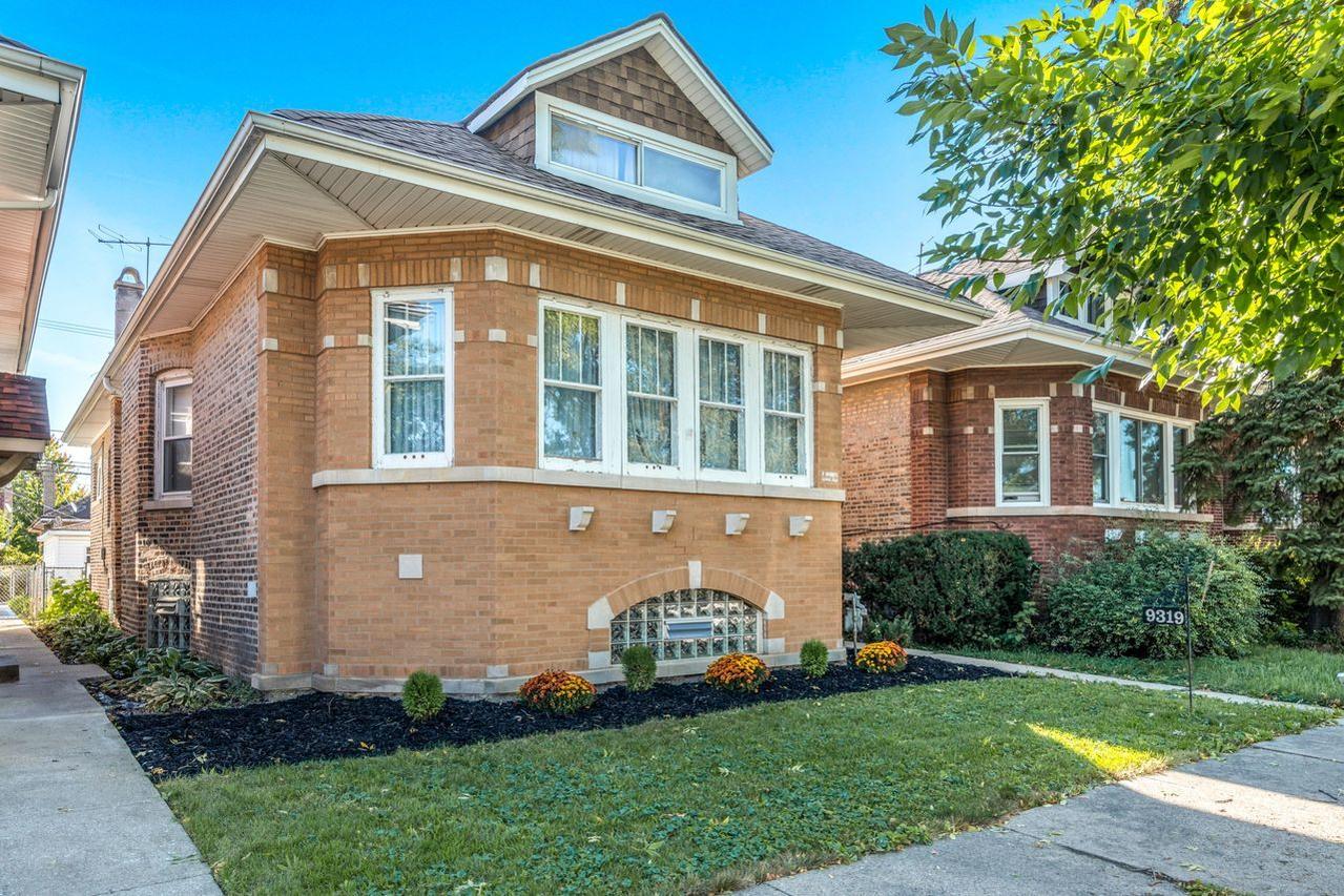 9319 S Racine Ave., Chicago, IL 60620