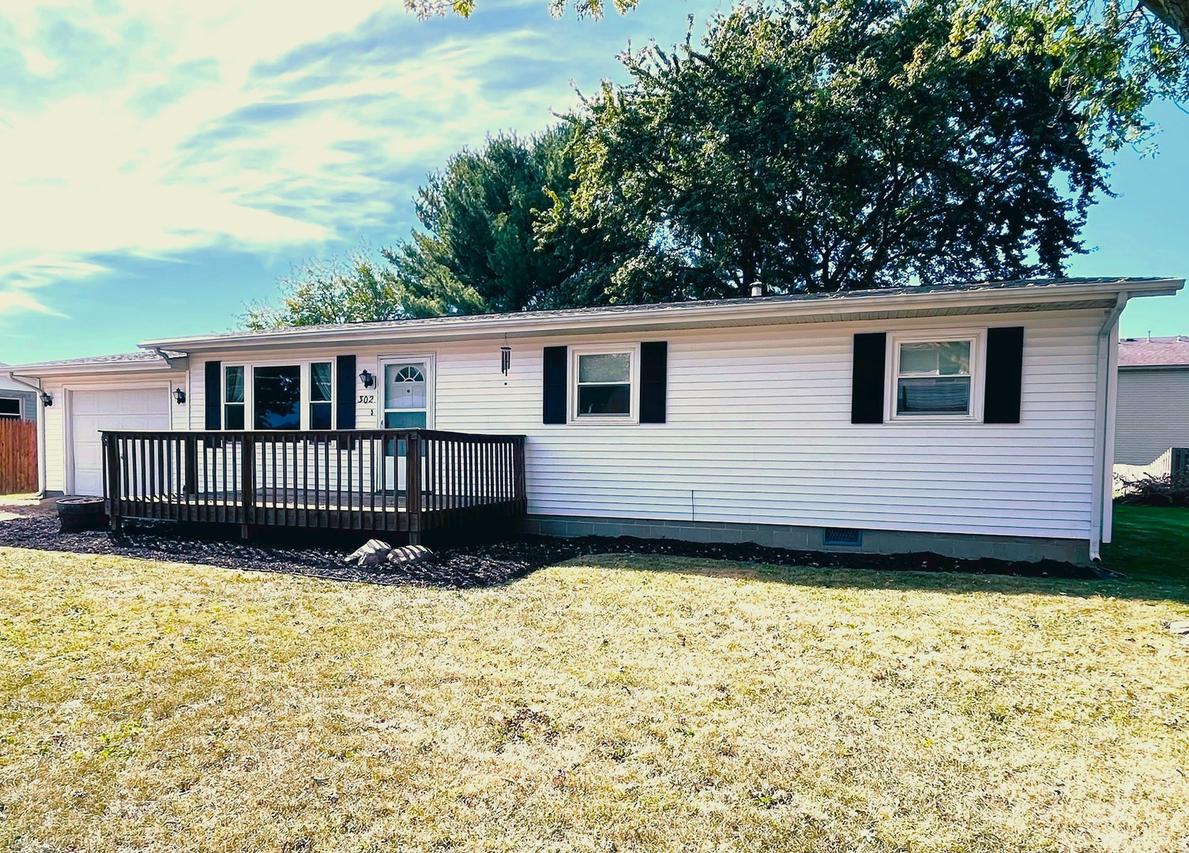 302 Virginia Dr., Ridge Farm, IL 61870