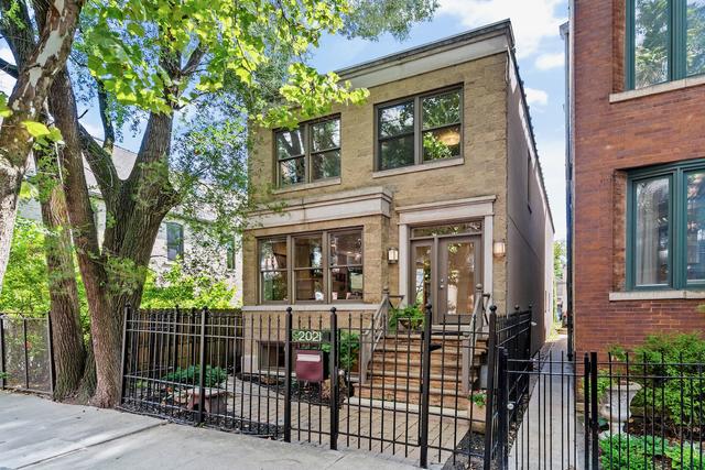 2021 W Saint Paul Ave., Chicago, IL 60647