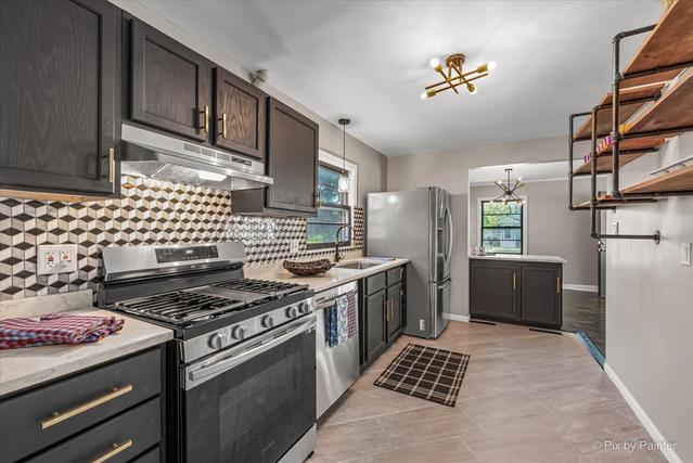 New Homes with a Master Bedroom on the 1st Floor That Attend Oak Lawn Comm High School: October 1st to October 7th