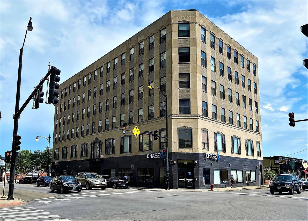 1791 W Howard St. #404, Chicago, IL 60626