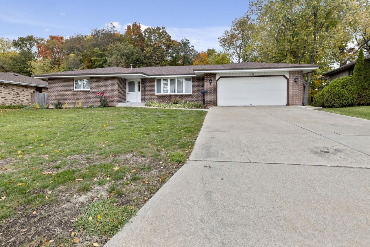 5786 Dorchester Dr., Rockford, IL 61108