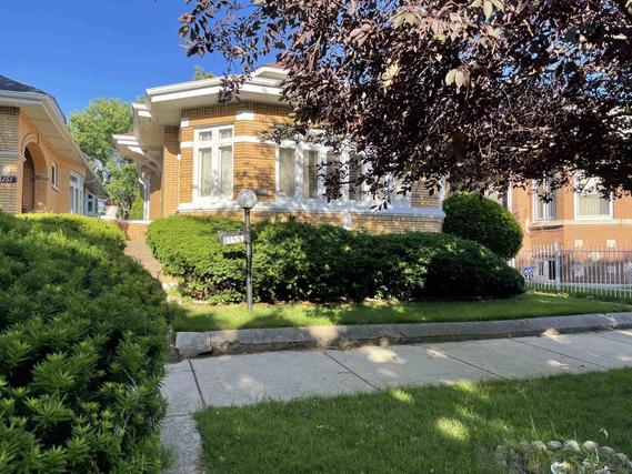 8155 S Carpenter St., Chicago, IL 60620