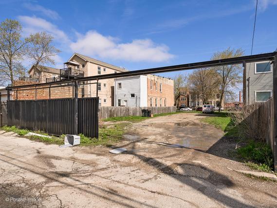 2917 W Fulton St., Chicago, IL 60612
