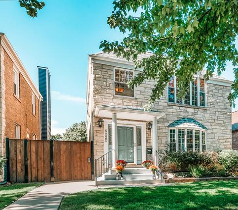 6220 N Leona Ave., Chicago, IL 60646