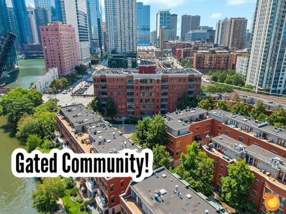 400 N Clinton St. #708, Chicago, IL 60654