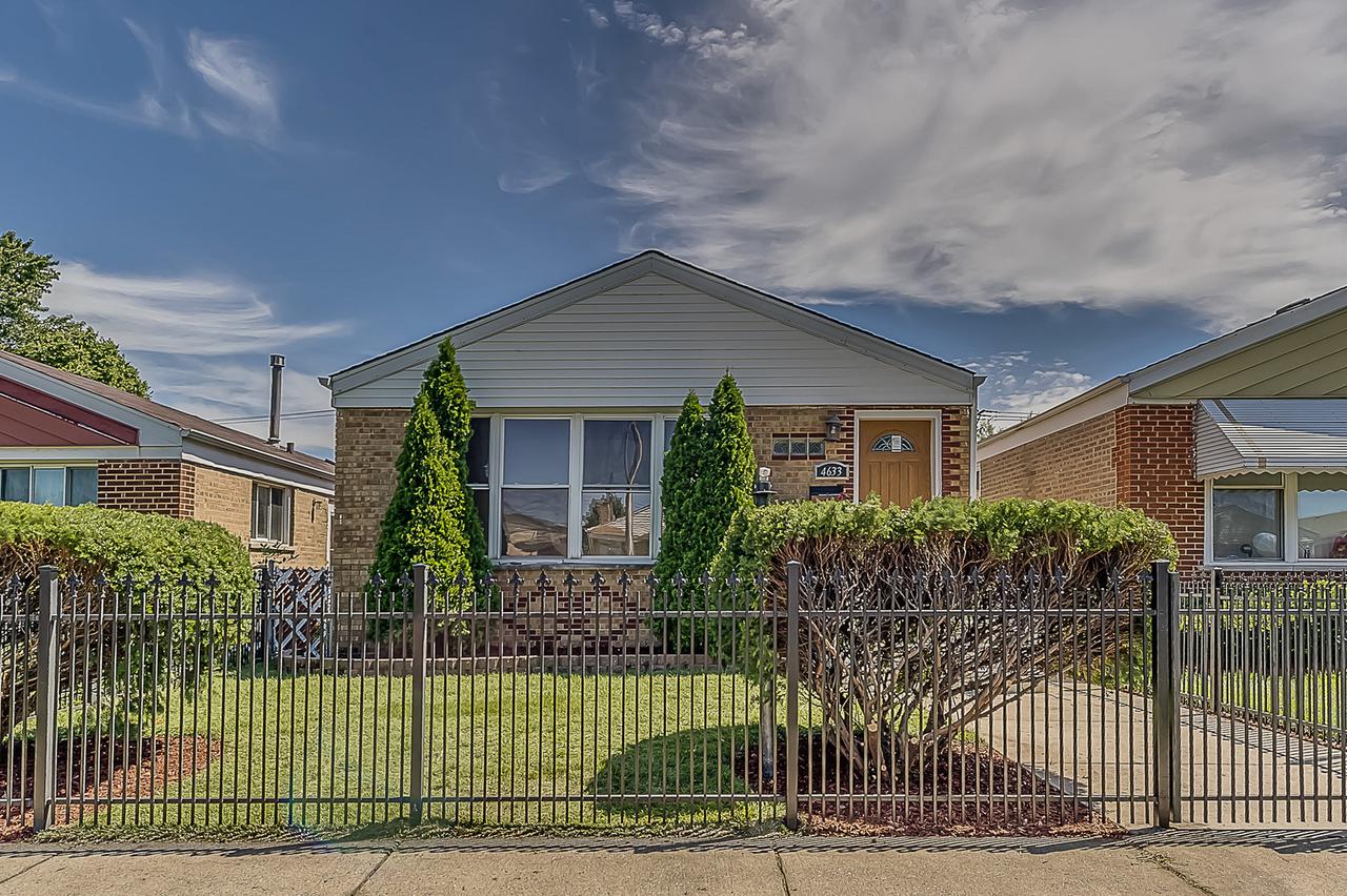 4633 S La Crosse Ave., Chicago, IL 60638