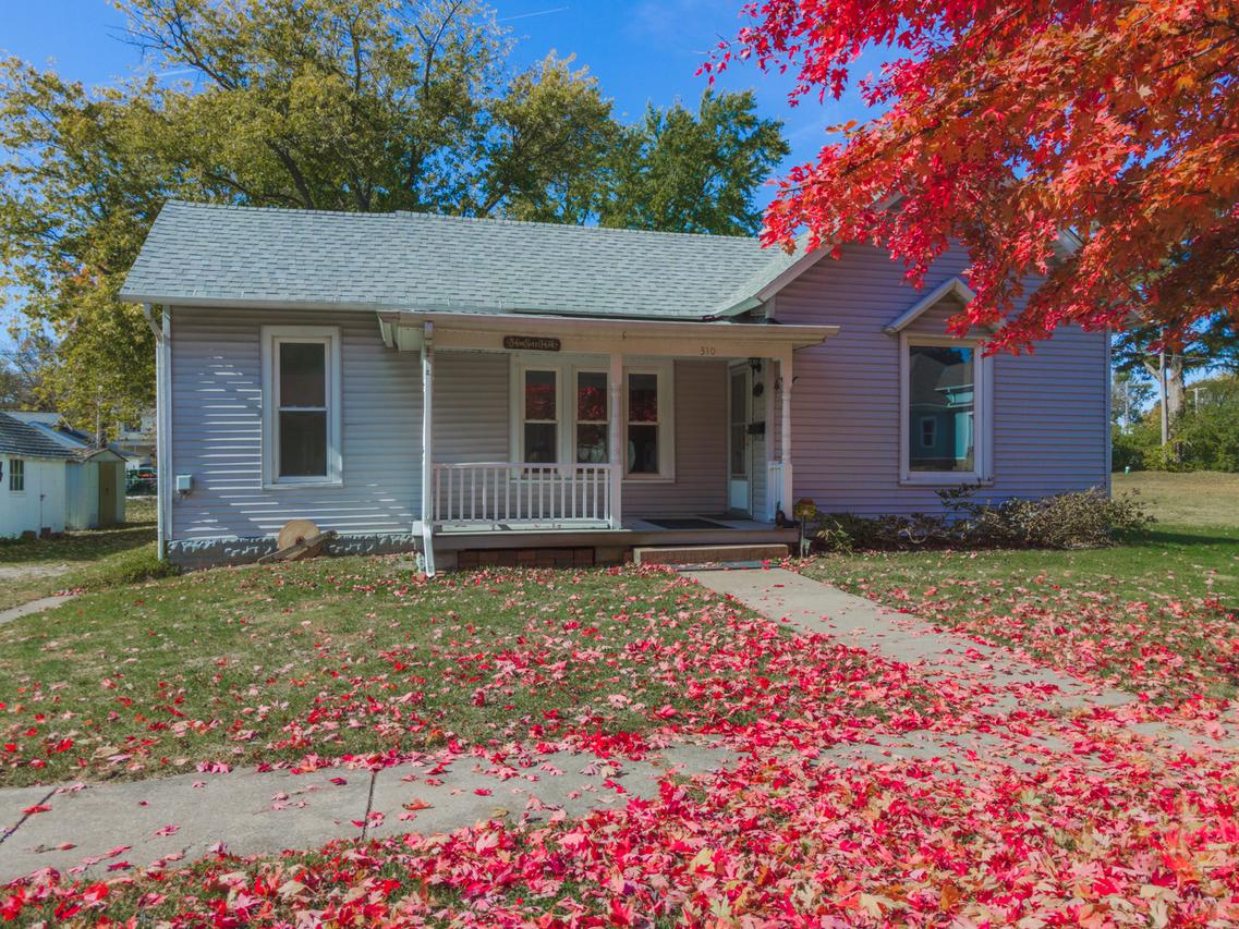 310 S Orchard St., Mackinaw, IL 61755