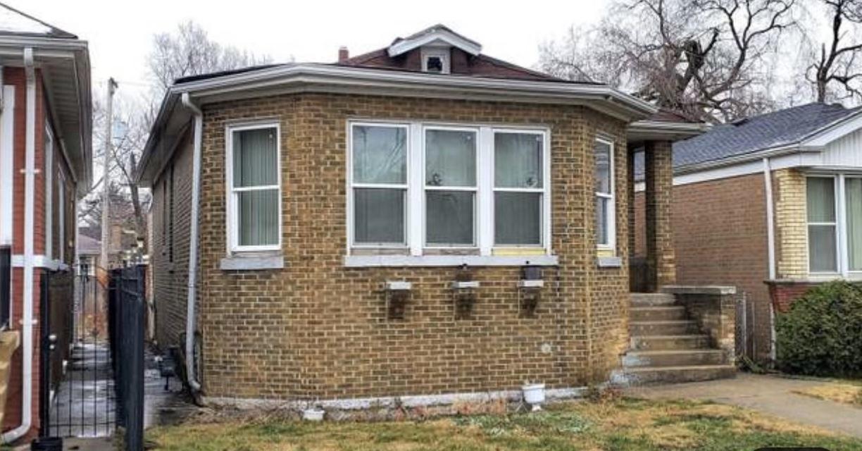 12407 S Racine Ave., Calumet Park, IL 60827